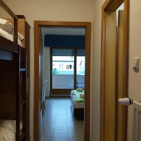 Hello Hansen Yacht Suites